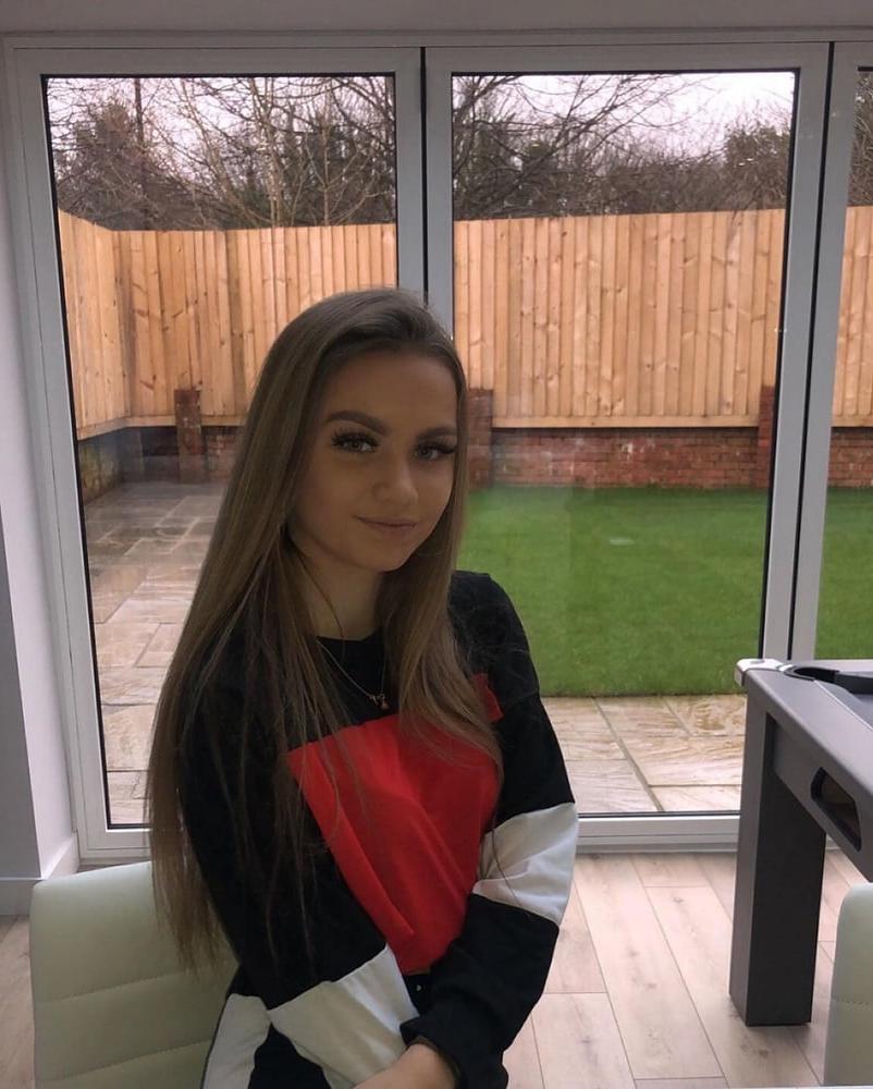 25P 18 yr old tight cunt Nicole