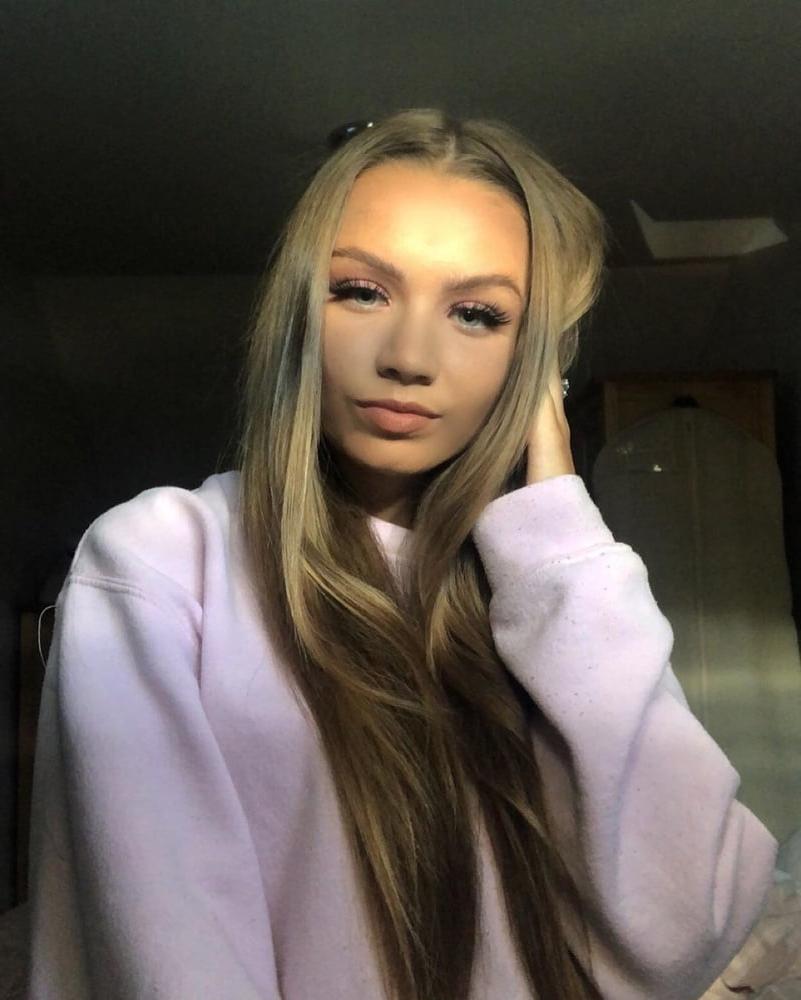 25P 18 yr old tight cunt Nicole