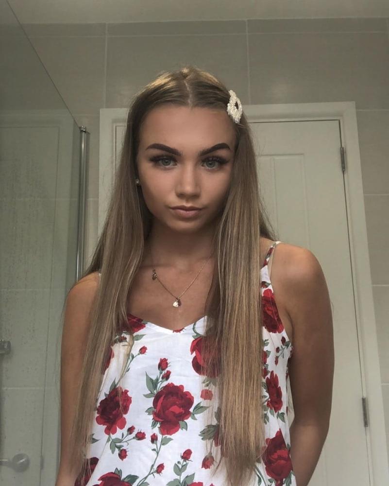 25P 18 yr old tight cunt Nicole