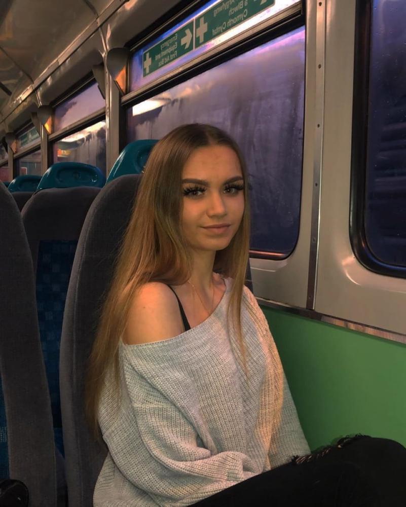 25P 18 yr old tight cunt Nicole