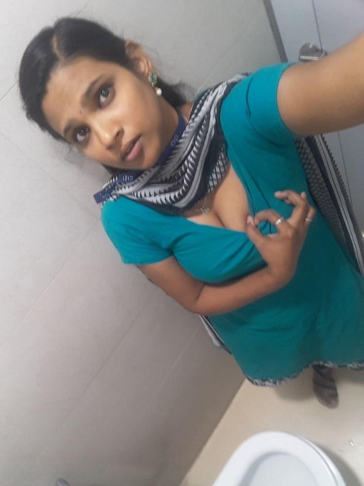 25P Bigboob Banker girlfriend