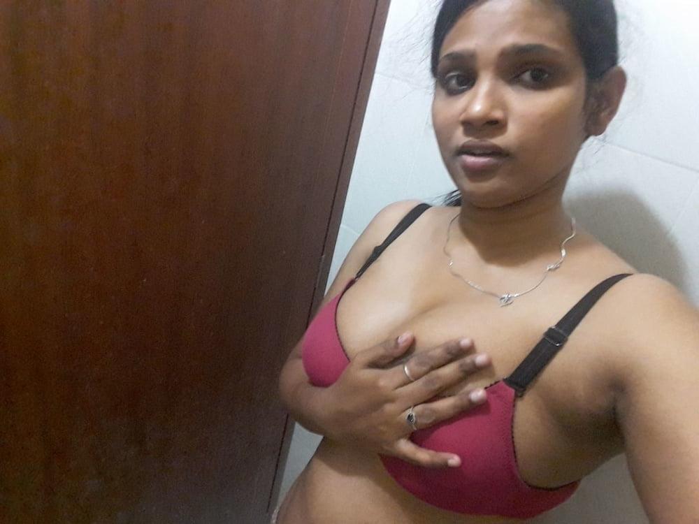 25P Bigboob Banker girlfriend