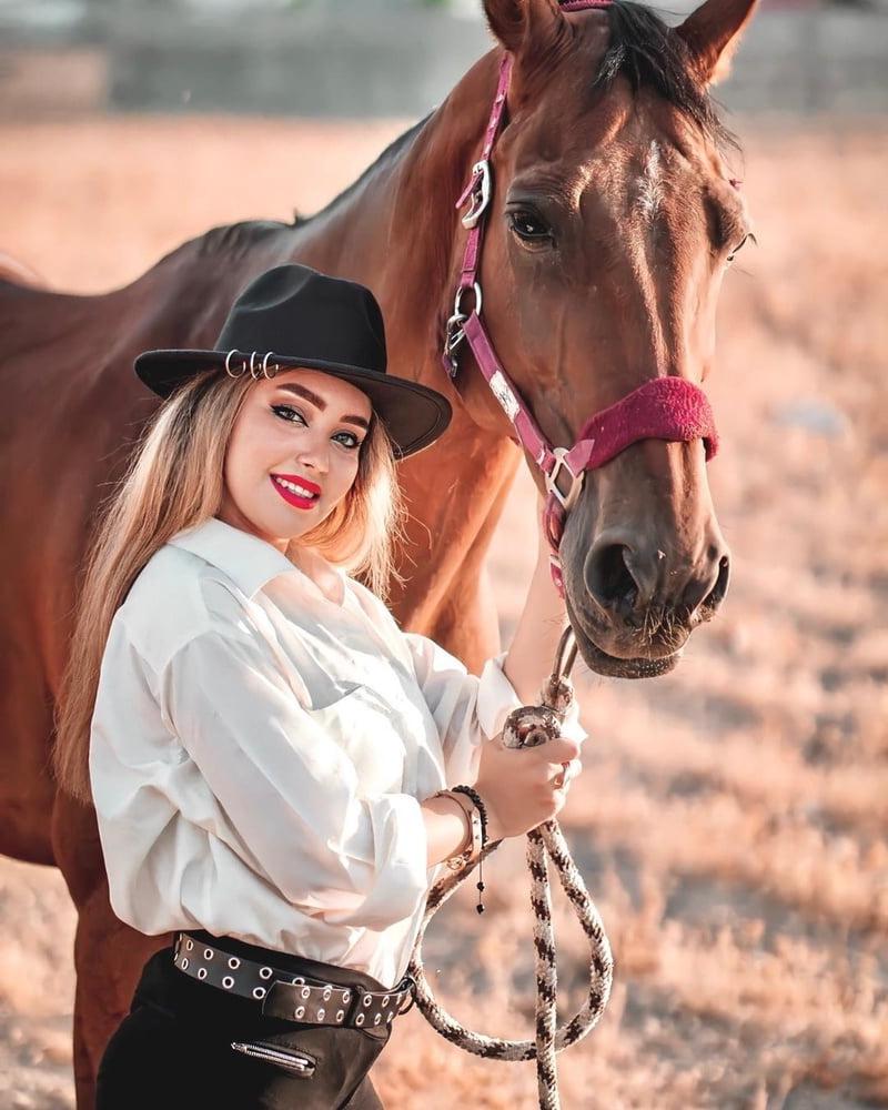 25P Animals Porno girls (Iran) 1