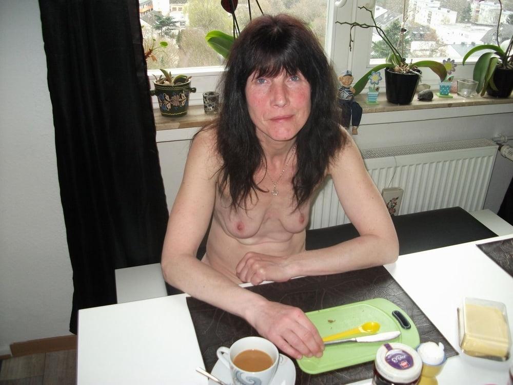25P Breasts &amp; Face (Waist-Up) 210