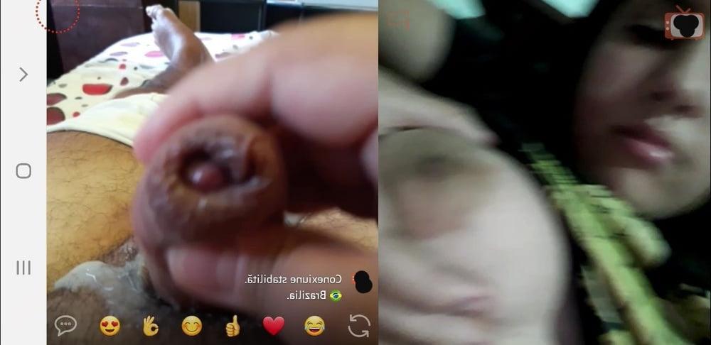 21P Brazilian boobs chat