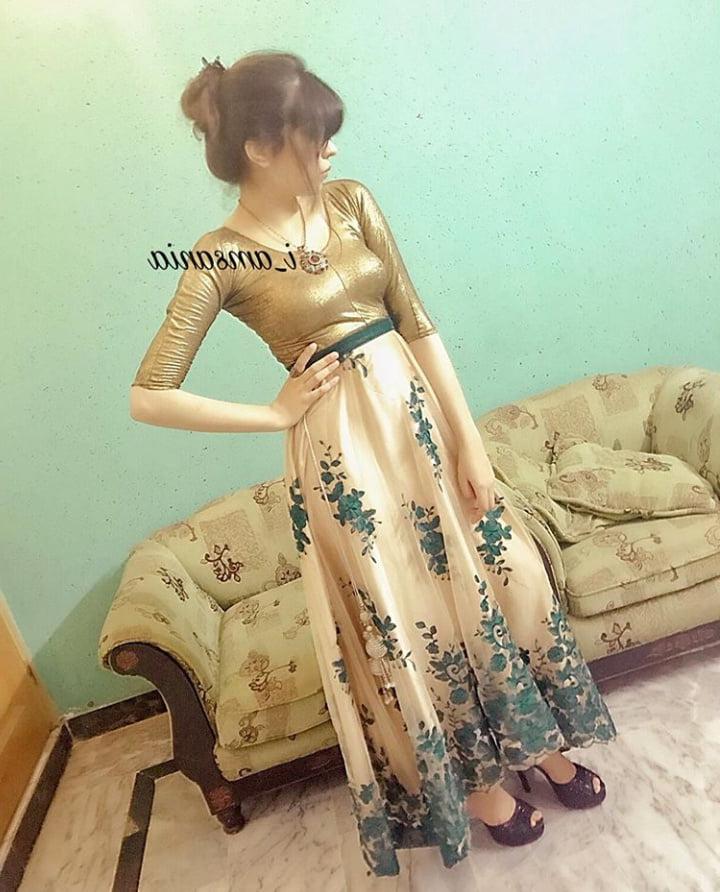 11P Pakistani Hot Girls