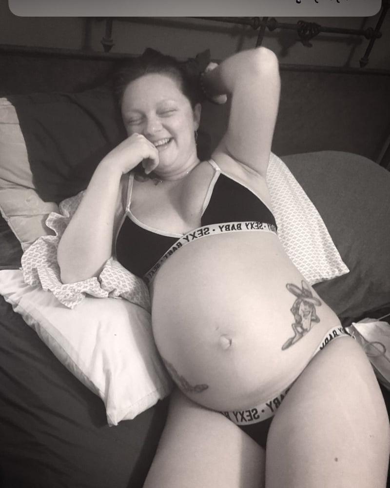 25P Pregnant cunt Dawn