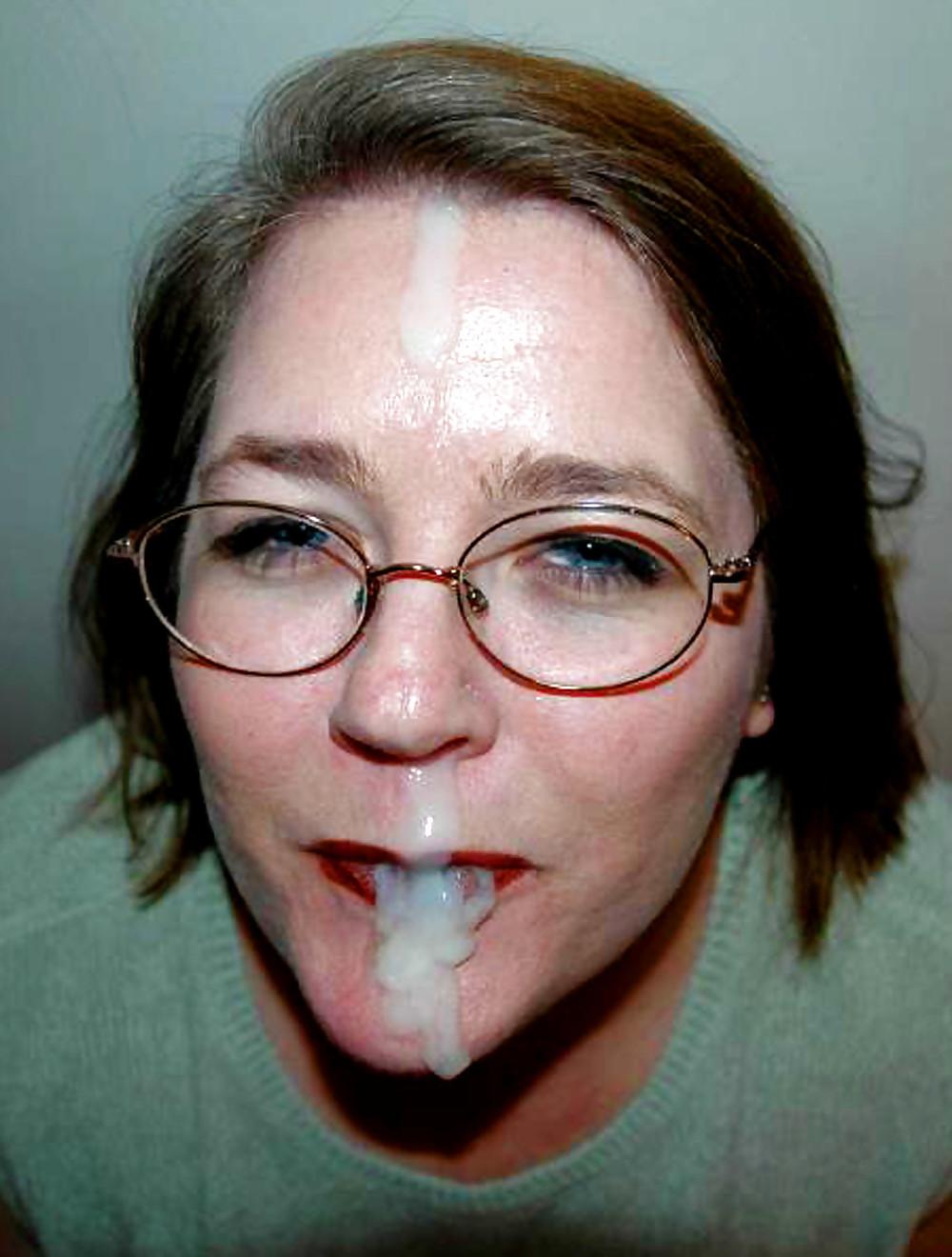 25P MILFS LOVE FACIALS