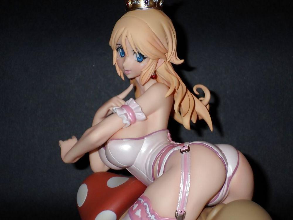 22P Princess.Bitch (anime figure)