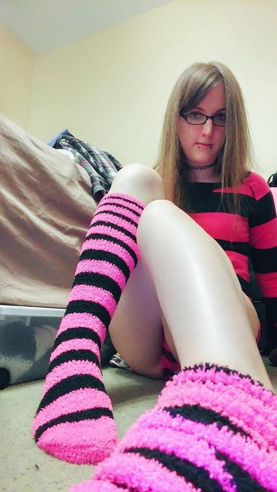 25P girls in sock