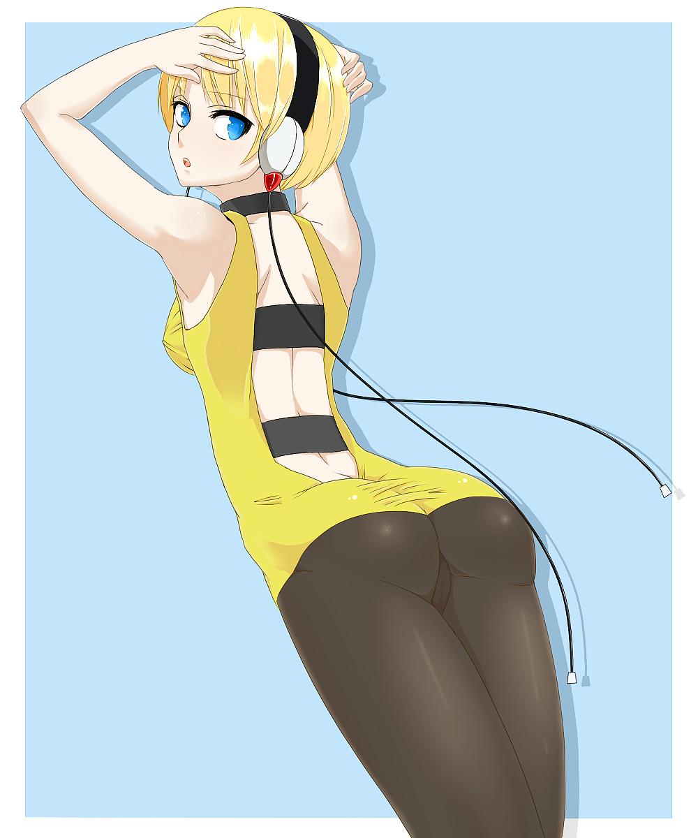 25P Pantyhose & Tights Anime-Manga-Hentai Vol 18: Pokemon 3.