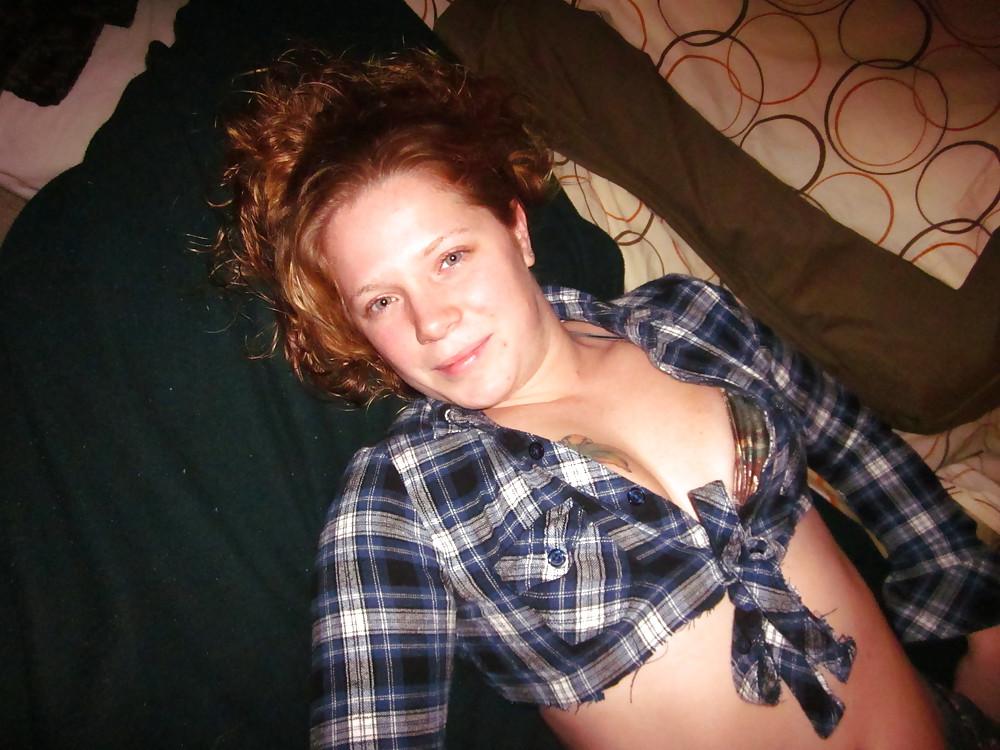 12P White trash Baby, shows off what she wore to the bar