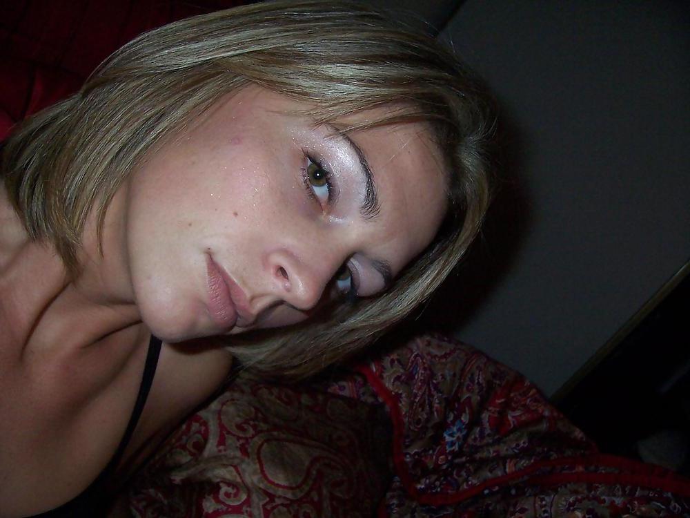 25P PRETTY, NICE AND HORNY - CARRIE