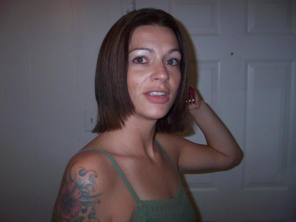 25P PRETTY, NICE AND HORNY - CARRIE