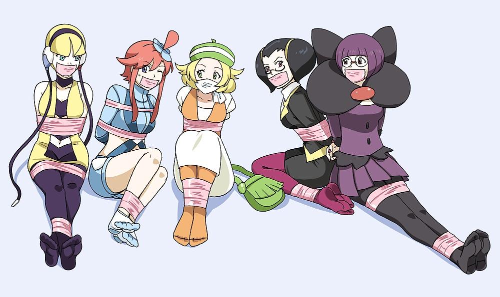25P Pantyhose & Tights Anime-Manga-Hentai Vol 20: Pokemon 5.
