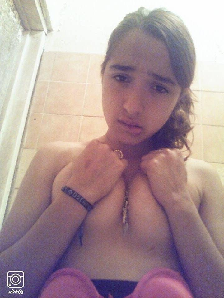 25P Teen girls (Arab) 1