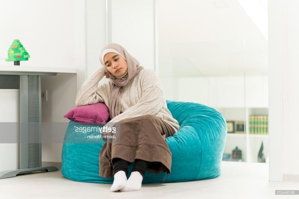 25P Teen girls (Arab) 1