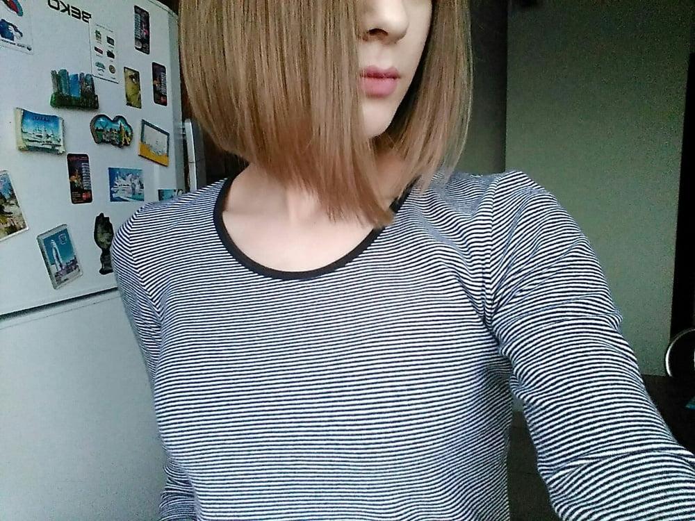 25P Valeria leaked teen selfies