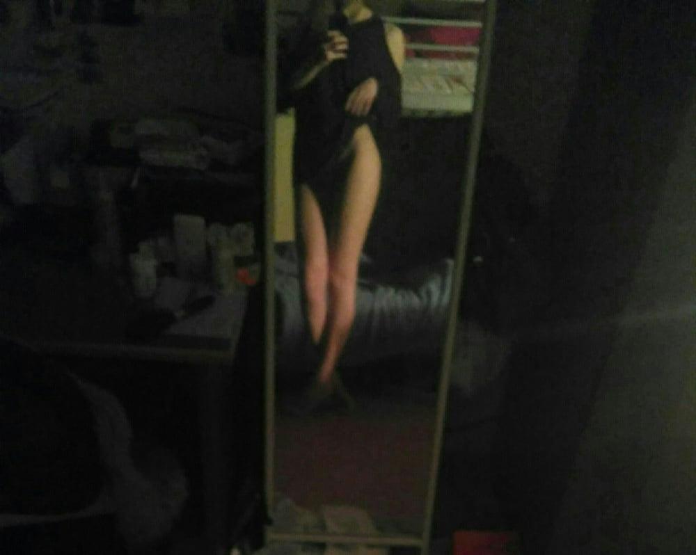 25P Valeria leaked teen selfies