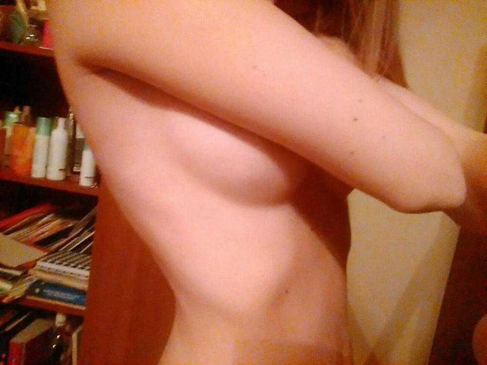 25P Valeria leaked teen selfies