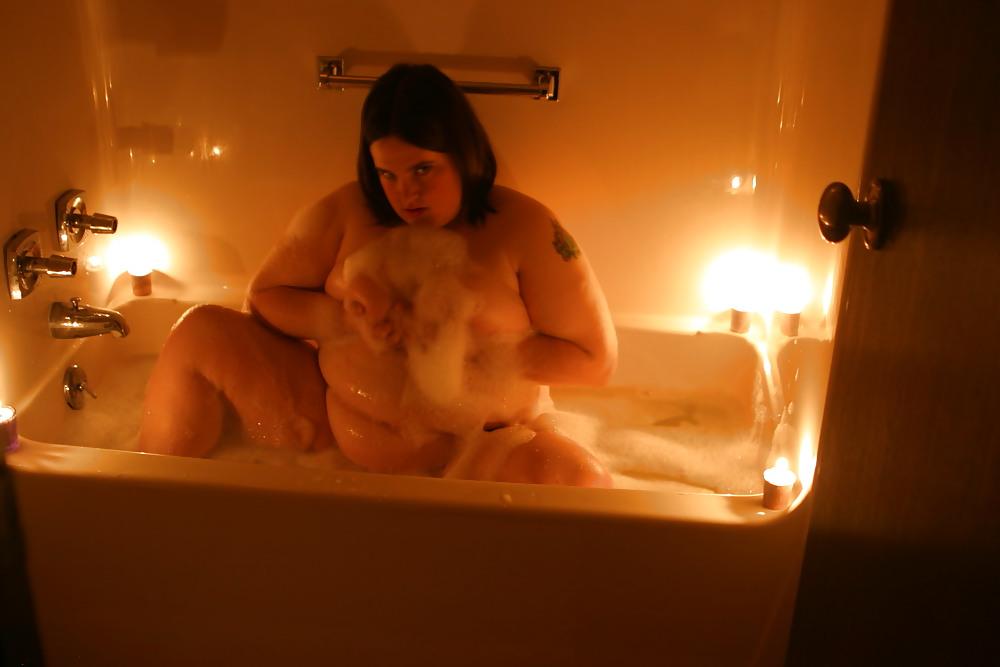 25P Kaylee's Bath Time