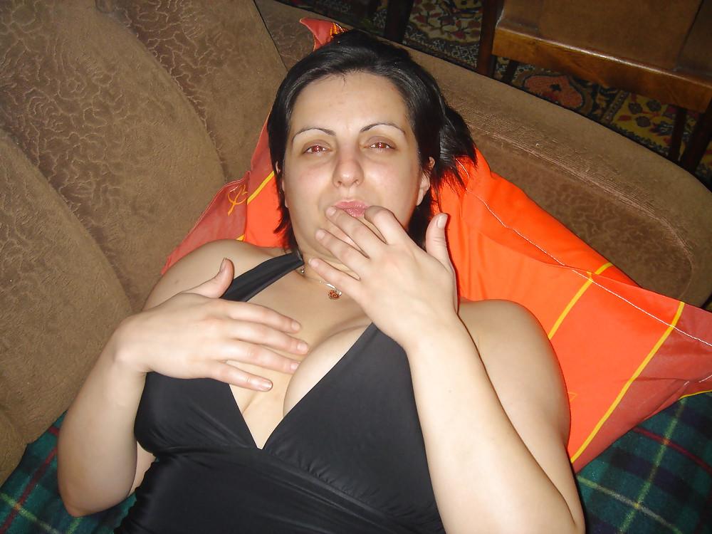 17P Thick Busty Mature