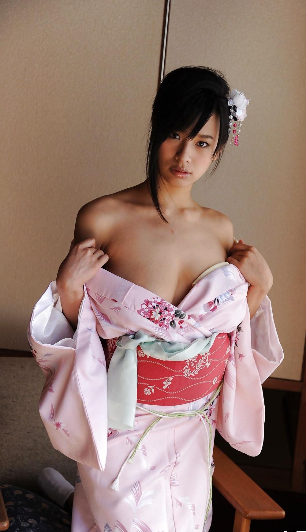 25P Hana Haruna - 11 Japanese Beauties