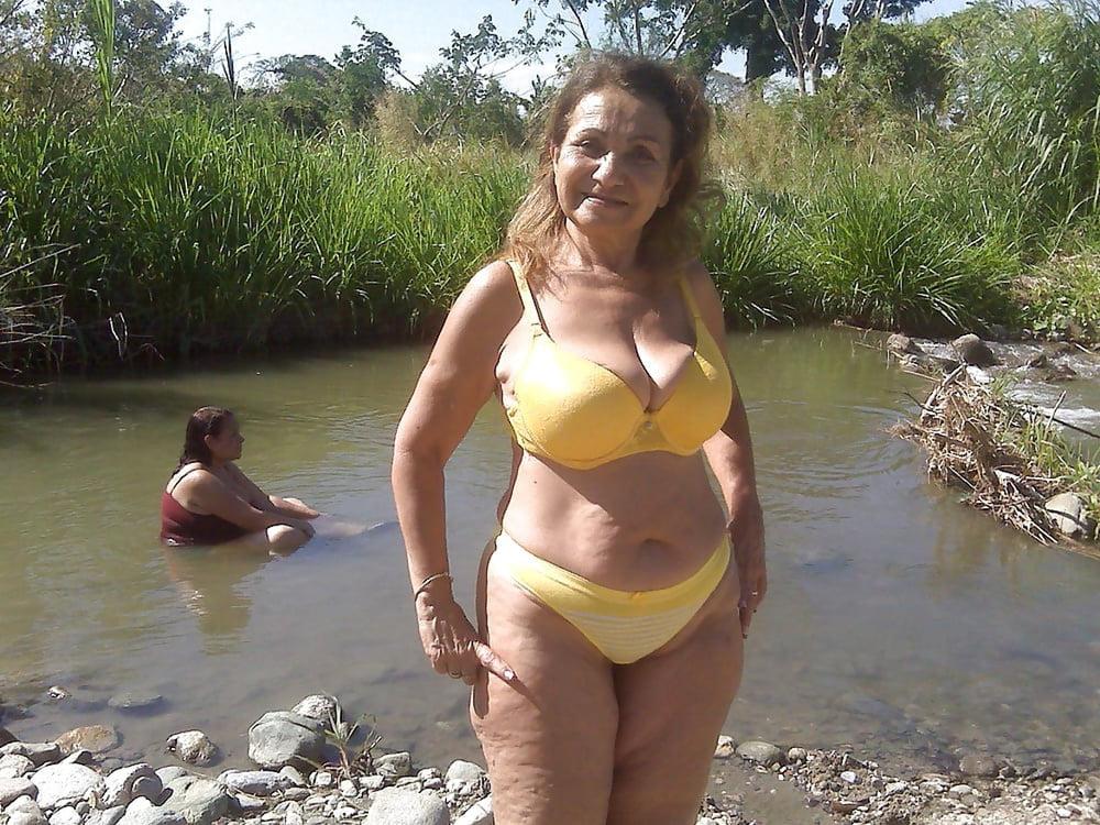 25P Girls I Like 121, Summer Girls