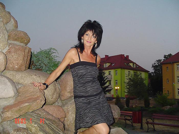 25P Who likes to fuck mine mothers girlfriend?