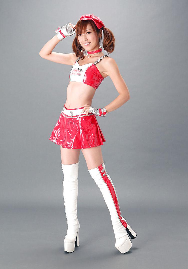 25P Japanese Race Queens-Emi Shimizu (5)