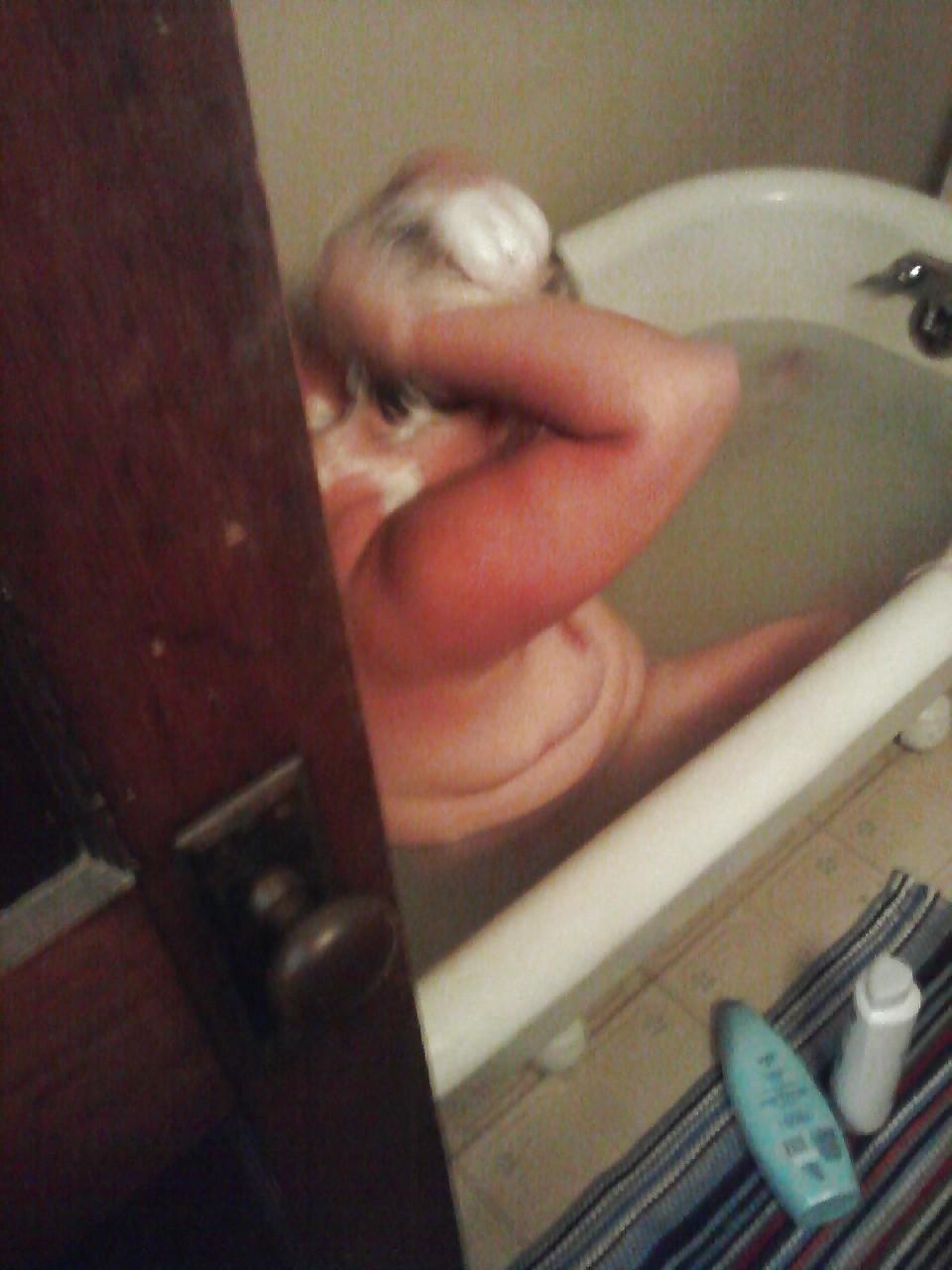 19P Me takin bath