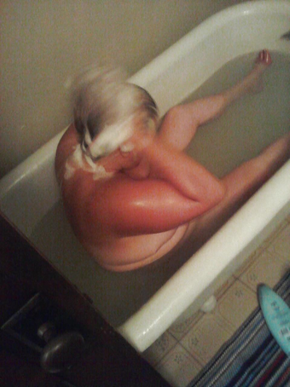 19P Me takin bath
