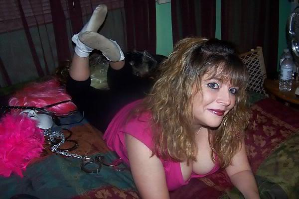 25P MILF'S - Contained Bra Breakers