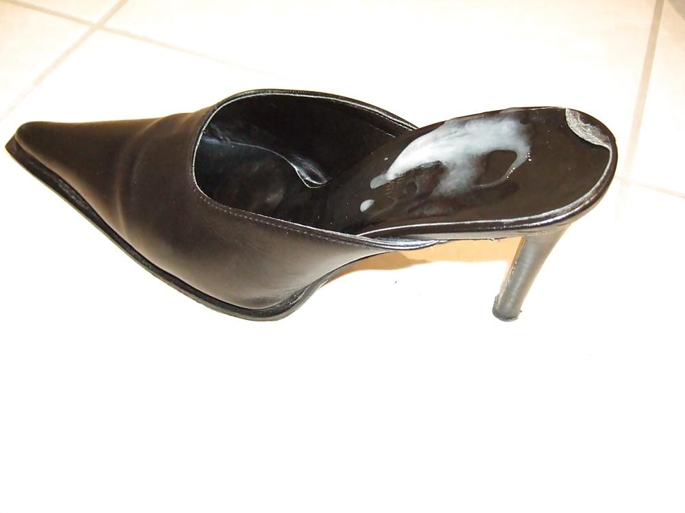 19P Cum on shoes