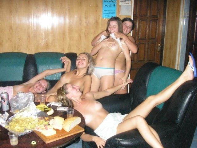 16P Girls Having Fun