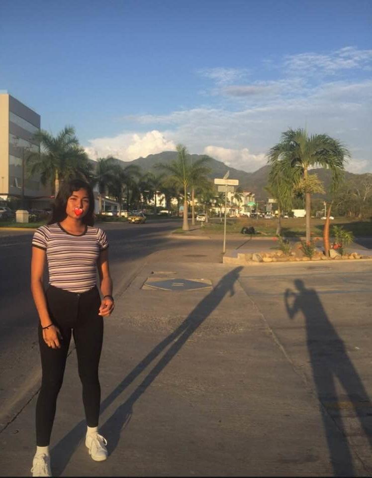 25P Kenia Valenz - teen 2