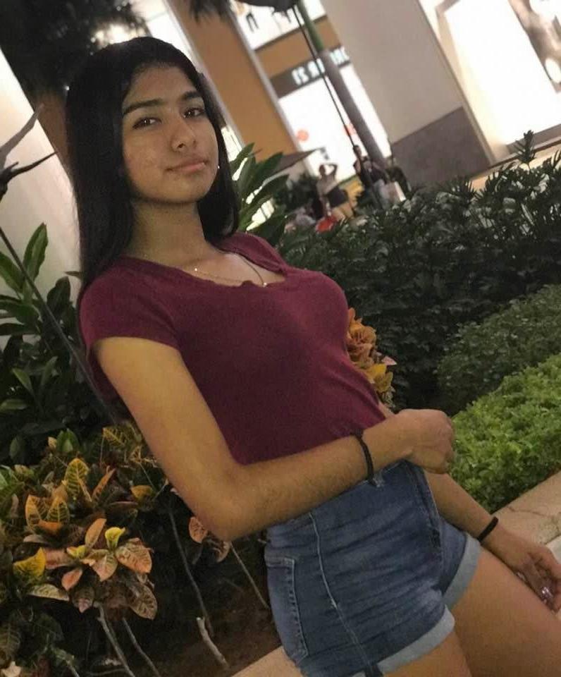 25P Kenia Valenz - teen 2