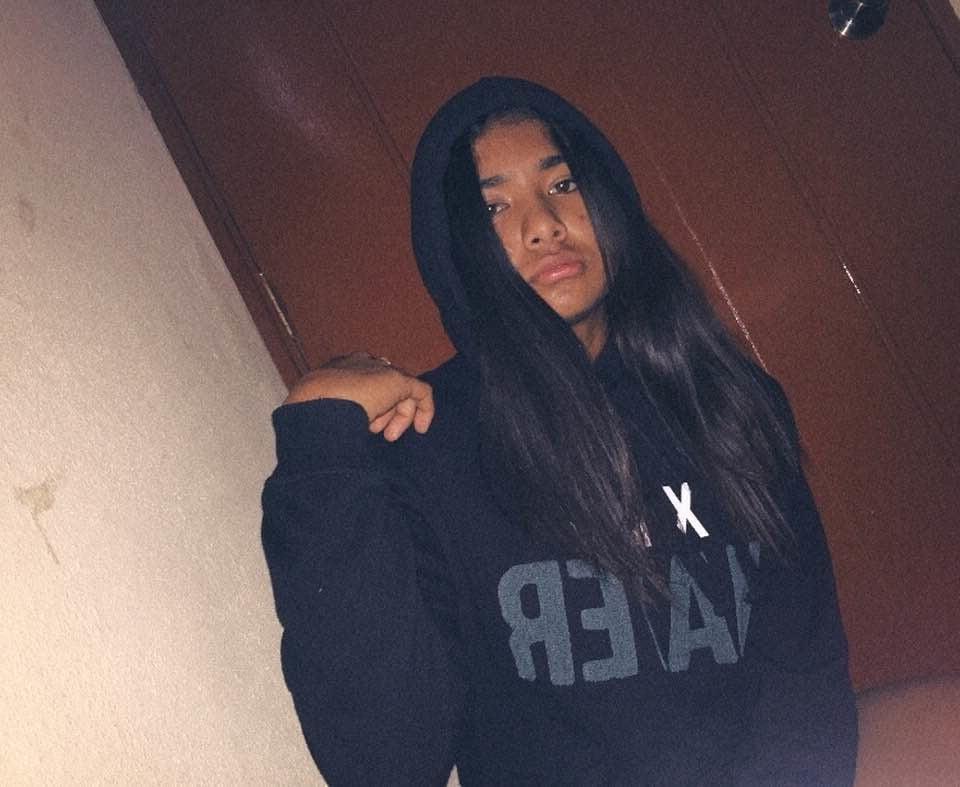 25P Kenia Valenz - teen 2