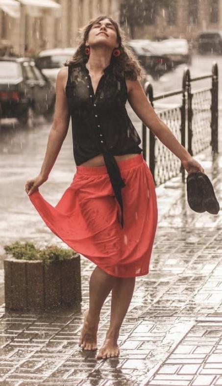 25P Hot girls getting wet for you