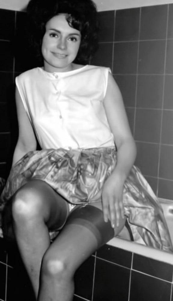 25P Hot girls getting wet for you
