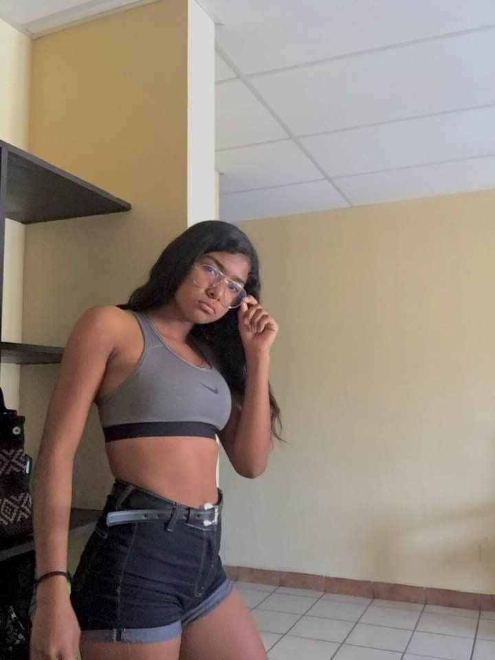 25P Kenia Valenz - teen 1
