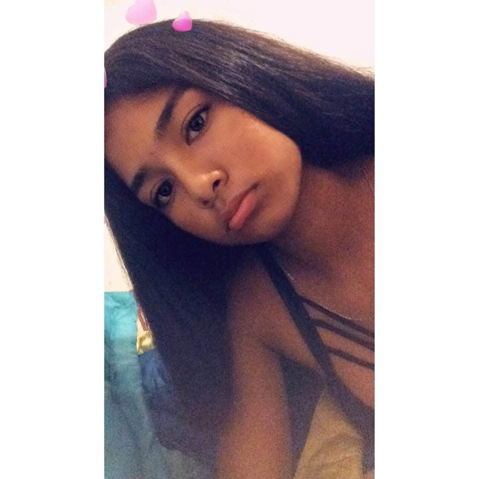 25P Kenia Valenz - teen 1