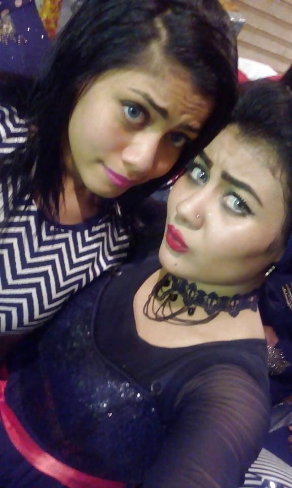 13P Lesbian girls (Arab) 1