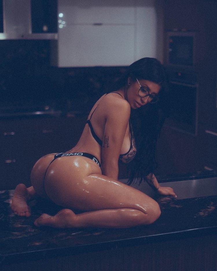 25P Thick Curves &amp; Big Asses