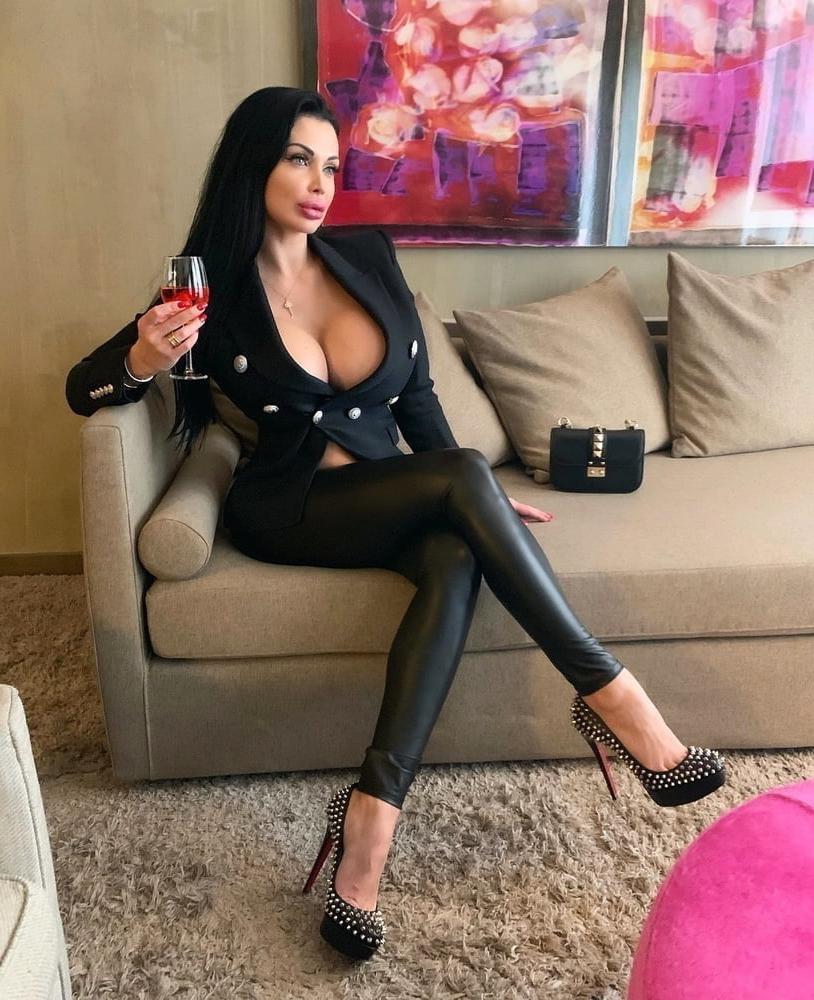 25P Amazing Bimbos - Horny Plastic &amp; Fake Tits Sluts 77