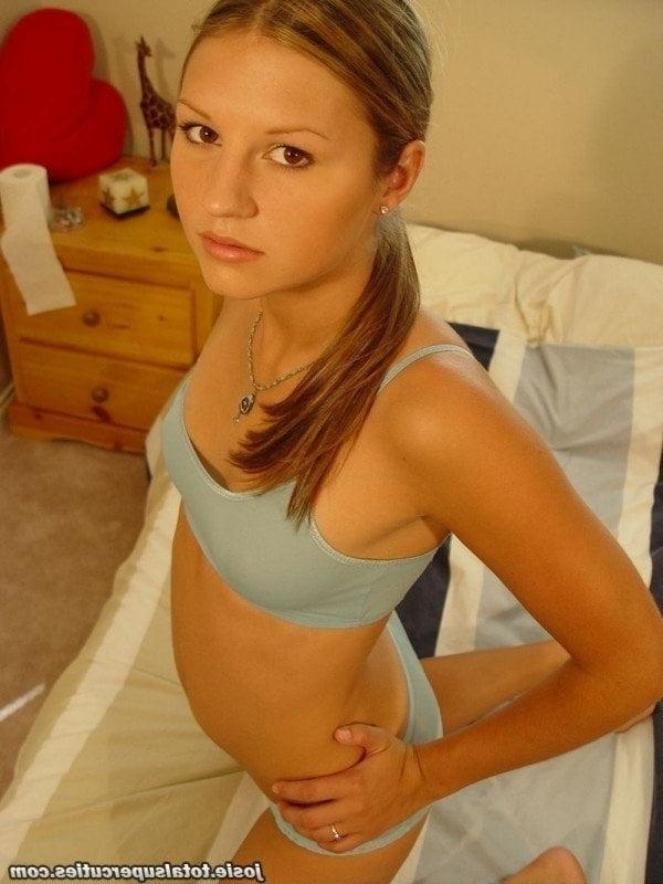 25P Amateur little bra
