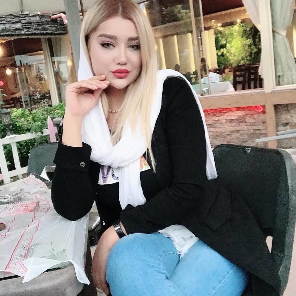 25P Iran Teen girls 41