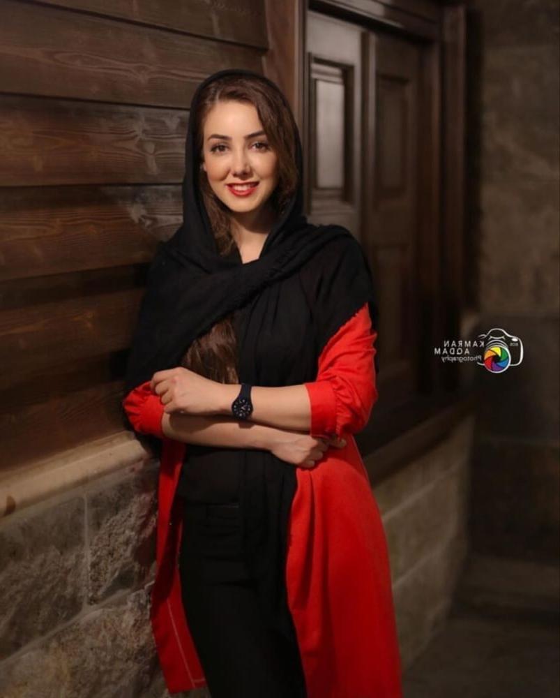 25P Iran Teen girls 41