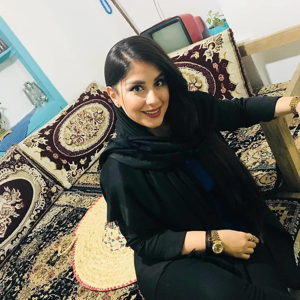 25P Iran Teen girls 41