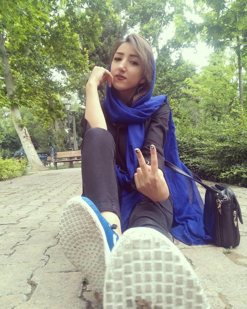 5P Iran Teen girls 35
